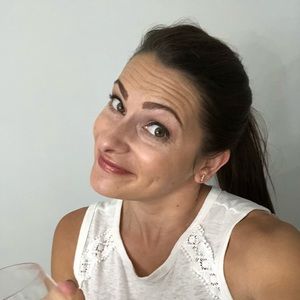 Meet your Posher, Annette